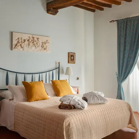 Hotel Relais La Cappella 3*
